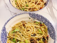 -此疆彼界·卓记米粉