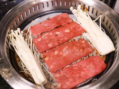 -钱小主·自助回旋烤肉火锅餐厅(东方新天地店)