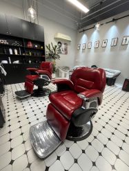 -老男孩男士理容馆·理发·烫染·修面