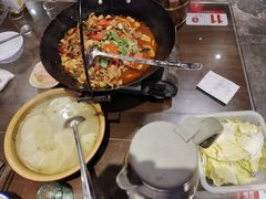 -富正毅三下锅·湘西韵味(天门山索道店)
