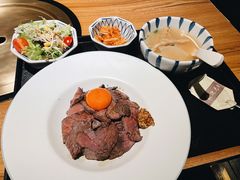 -炼火烤肉店