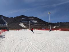-鳌山滑雪度假区