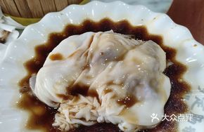 Delicious Beef Brisket Rice Noodle Roll