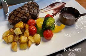 Steak with Sweet Red Wine Sauce