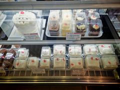 -红宝石·鲜奶小方·海派西点房(金杨店)