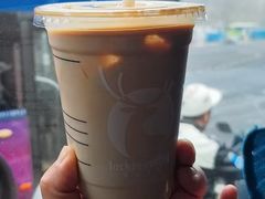 -瑞幸咖啡(东直门枢纽店)
