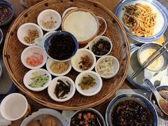 -包整·丝娃娃(一览甲秀楼风景店)