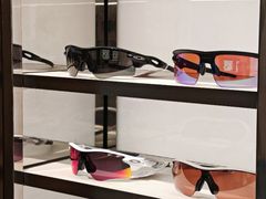 -LensCrafters亮视点·OAKLEY精选(静安嘉里中心店)