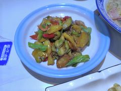 -雪乡人家东北菜·铁锅炖一切(高斯路店)
