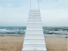 -北戴河碧螺塔海上酒吧公园