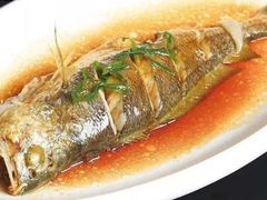 红烧大黄鱼-大丰收海鲜酒楼·专业餐饮30年(连云港老字号店)