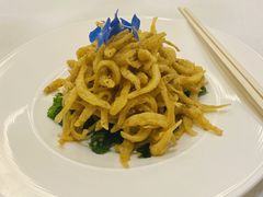 椒盐银鱼-鲁班张葱烧海参(马庄街店)
