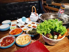 -明洞阿姨·韩式酱蟹烤肉·创意料理(三元桥店)