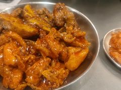 辣子鸡拼酱油鸡-MI WU FACTORY米屋美食工厂餐厅(绿地店)
