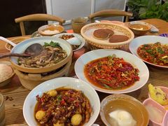 -吃饭皇帝大土家民族菜(正大广场店)