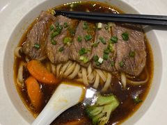 -康师傅私房牛肉面(马泉营奥莱店)