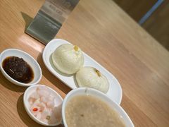 -李与白包子铺(桐梓林店)