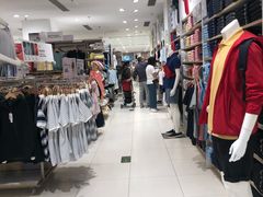 -优衣库(石家庄裕华万达广场店)