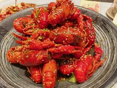 -肥肥虾庄·金牌油焖大虾(杨园滨江时代walk店)