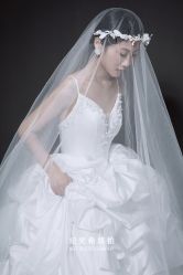 -纪梵希旅拍婚纱摄影(大连总店)