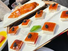 鱼子酱烤鸭-荣公子创意菜