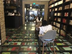 -钟书阁(松江泰晤士小镇店)