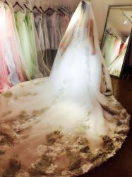 点击看大图 -LOVINA洛维娜婚纱礼服