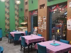 -香巴拉云南餐厅(华莱坞店)