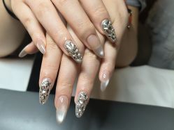 -UGIRL有个美甲