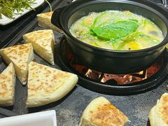 -有一锅·野生菌黑山羊腊排骨火锅(古城北门店)