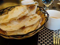 薄饼和半杯奶茶-Bombay Grill印度餐厅