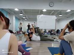 -亚太瑜伽普拉提学院