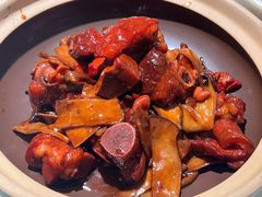 菌菇猪蹄煲-半勺·新徽菜(银泰城店)
