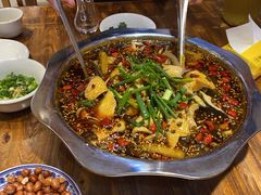 -乡土特色.冷锅鱼.牦牛肉汤锅