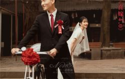 -易摄影婚纱摄影工作室