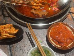 -四小区火锅·巷子里的重庆火锅(花照壁店)