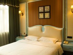 -郑州星座精品酒店(国贸360店)