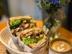 疯狂牛肋排菌菇三明治-O'mills Sourdough Bakery&Bistro(永嘉路店)