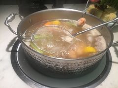 -左庭右院鲜牛肉火锅(浦江欢乐颂店)