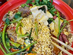 -老街称盘麻辣烫(东方新天地店)