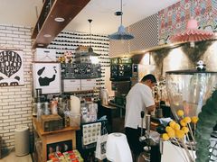 -熊猫一间店欧式奶茶铺