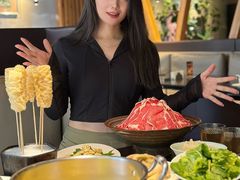 -鲜入唯煮·港式海鲜牛肉火锅(金宝街店)