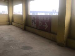 -欧尚超市苏州店停车场(金鸡湖路店)