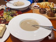 奶油蘑菇汤mushroomS-布拉格餐厅· 中欧捷克菜(全国首店)