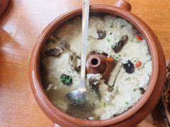 汽锅菌子肉饼-老滇山寨•云南特色菜•地方菜•民族风情歌舞表演(经开区店)