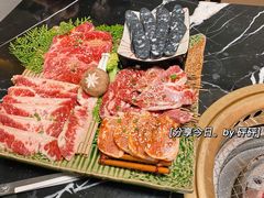 -山川小町·极番烧肉(新地假日广场店)