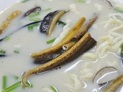 -三百碗宝应长鱼面(板仓街店)