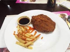 芝士炸牛排配薯条-德大西餐社(云南南路店)