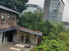 -鲤鱼塘农家山庄