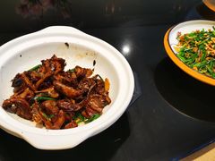 -郑猛记石岐鸽主题餐厅(长江店)